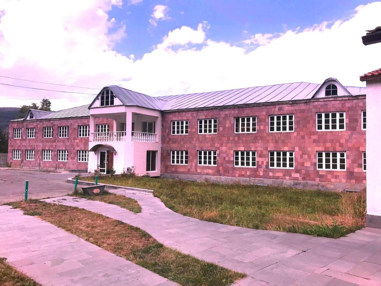 Hotel Aliq Tsachkadzor Buitenkant foto